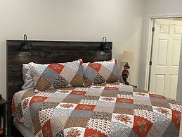Hermann Crown Suites