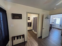 Hermann Crown Suites