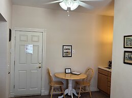 Hermann Crown Suites
