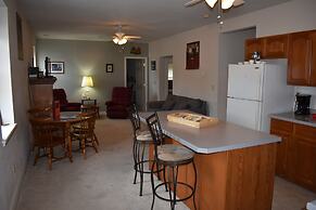 Hermann Crown Suites