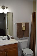 Hermann Crown Suites