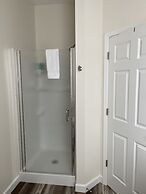 Hermann Crown Suites