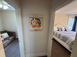 Hermann Crown Suites