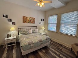 Hermann Crown Suites