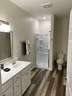 Hermann Crown Suites