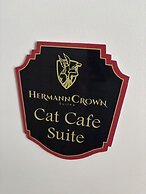 Hermann Crown Suites