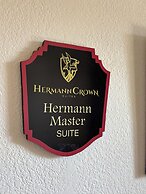 Hermann Crown Suites