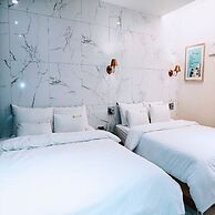 Gukje Business Hotel