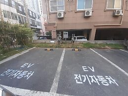 Gukje Business Hotel