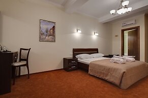 Solo Admiralteyskaya