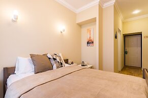 Solo Admiralteyskaya