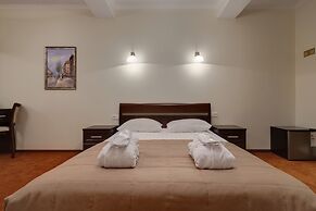 Solo Admiralteyskaya