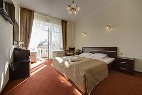 Solo Admiralteyskaya