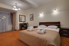 Solo Admiralteyskaya