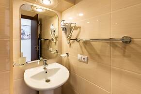 Solo Panorama Palace Square