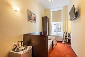 Solo Panorama Palace Square