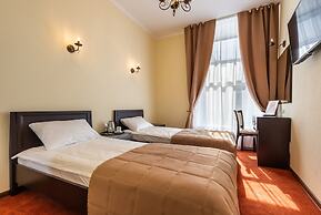 Solo Panorama Palace Square