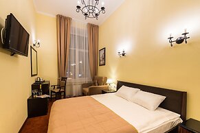 Solo Panorama Palace Square