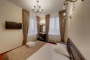 Solo Panorama Palace Square