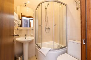 Solo Panorama Palace Square