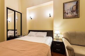 Solo Panorama Palace Square