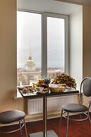 Solo Panorama Palace Square