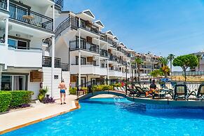 Joker Side Hill Suite Hotel