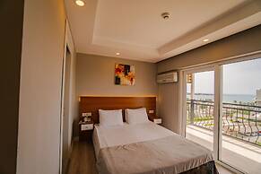 Joker Side Hill Suite Hotel