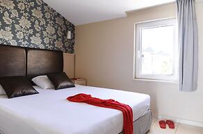 Joker Side Hill Suite Hotel