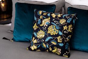 Daydream Luxury Suites