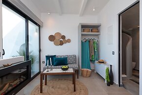 Daydream Luxury Suites