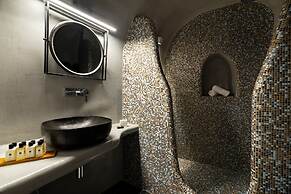 Daydream Luxury Suites