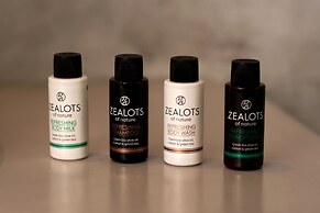 Daydream Luxury Suites