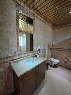 Dinara Hotel