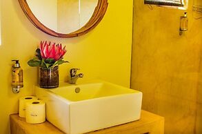 Tshikwalo Game Lodge