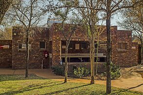 Tshikwalo Game Lodge