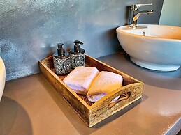 Tshikwalo Game Lodge