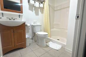 At 9 Motel Near Freehold I-195
