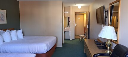 Travelodge by Wyndham Lacombe