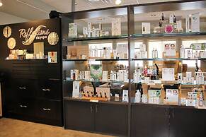 Travelodge by Wyndham Lacombe