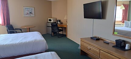 Travelodge by Wyndham Lacombe