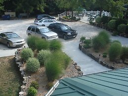 Indian Creek Village Winery