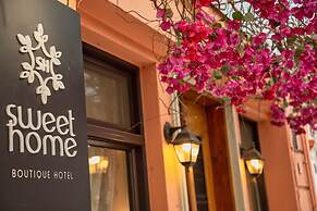 Sweet Home Hotel