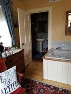 Lilly Pad Boerners Guest house