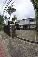 House of Arsonia Flamboyant