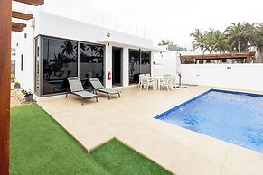 Tills Beach Hotel