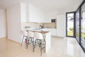 Tills Beach Hotel