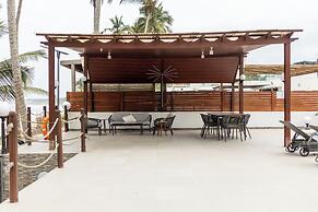Tills Beach Hotel