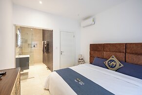 Tills Beach Hotel