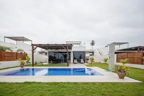 Tills Beach Hotel